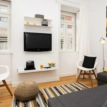 Zen One-bedroom Flat In Gorgeous Lane Appartamento Lisbona